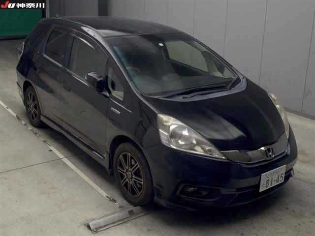 1040 Honda Fit shuttle GP2 2014 г. (JU Kanagawa)